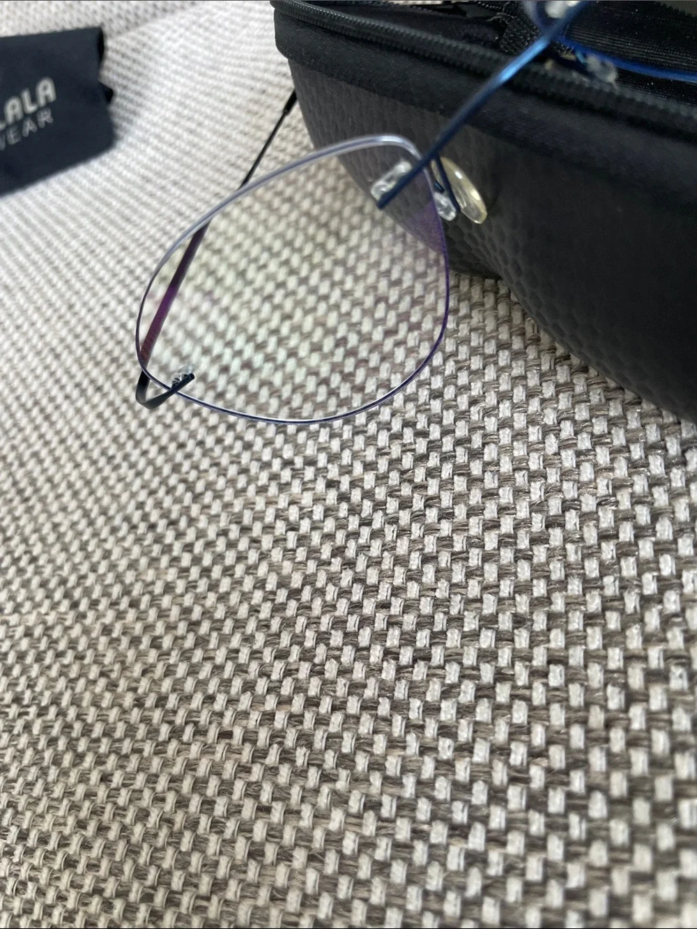 SOOLALA Eyewear Reading Glasses Rimless / Thin metal in the case